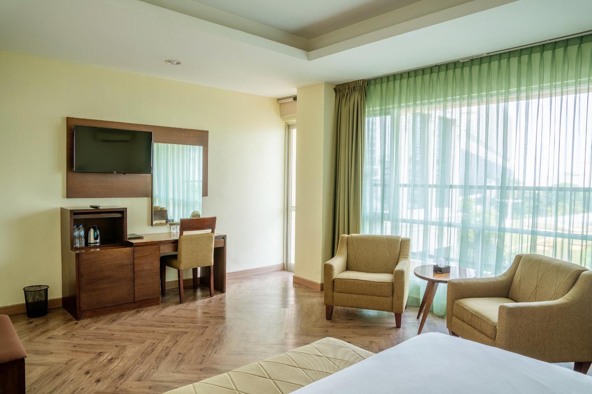 Hotel Alia Cikini Jakarta Exterior photo
