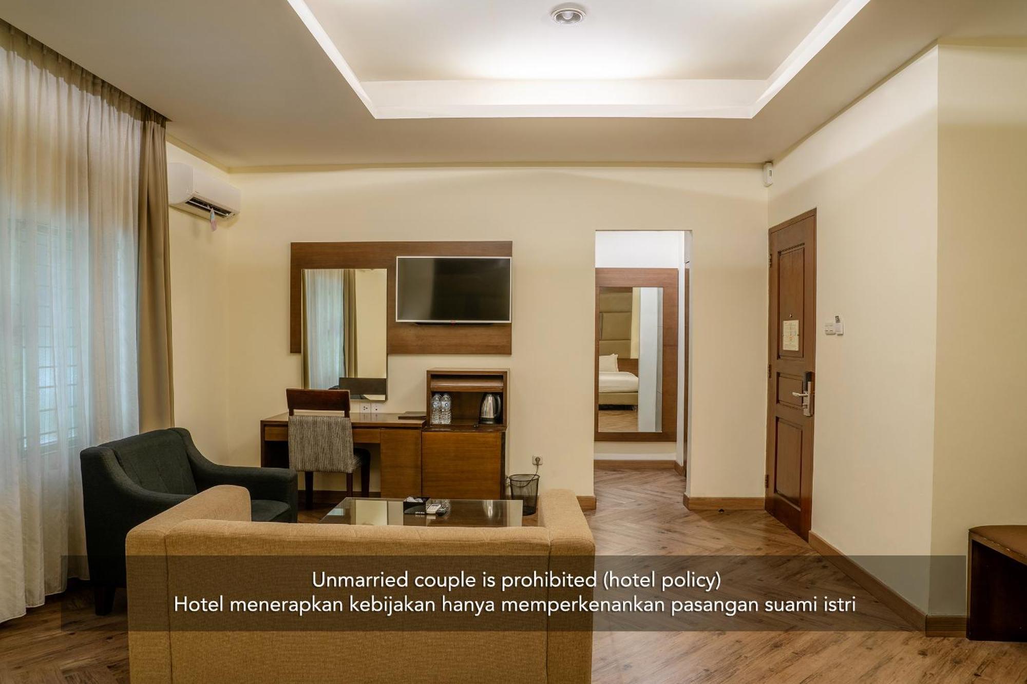 Hotel Alia Cikini Jakarta Exterior photo